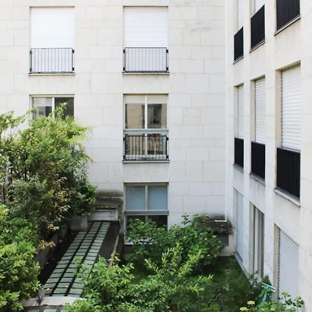 Pretty And Spacious Love Nest In The 3rd Appartement *